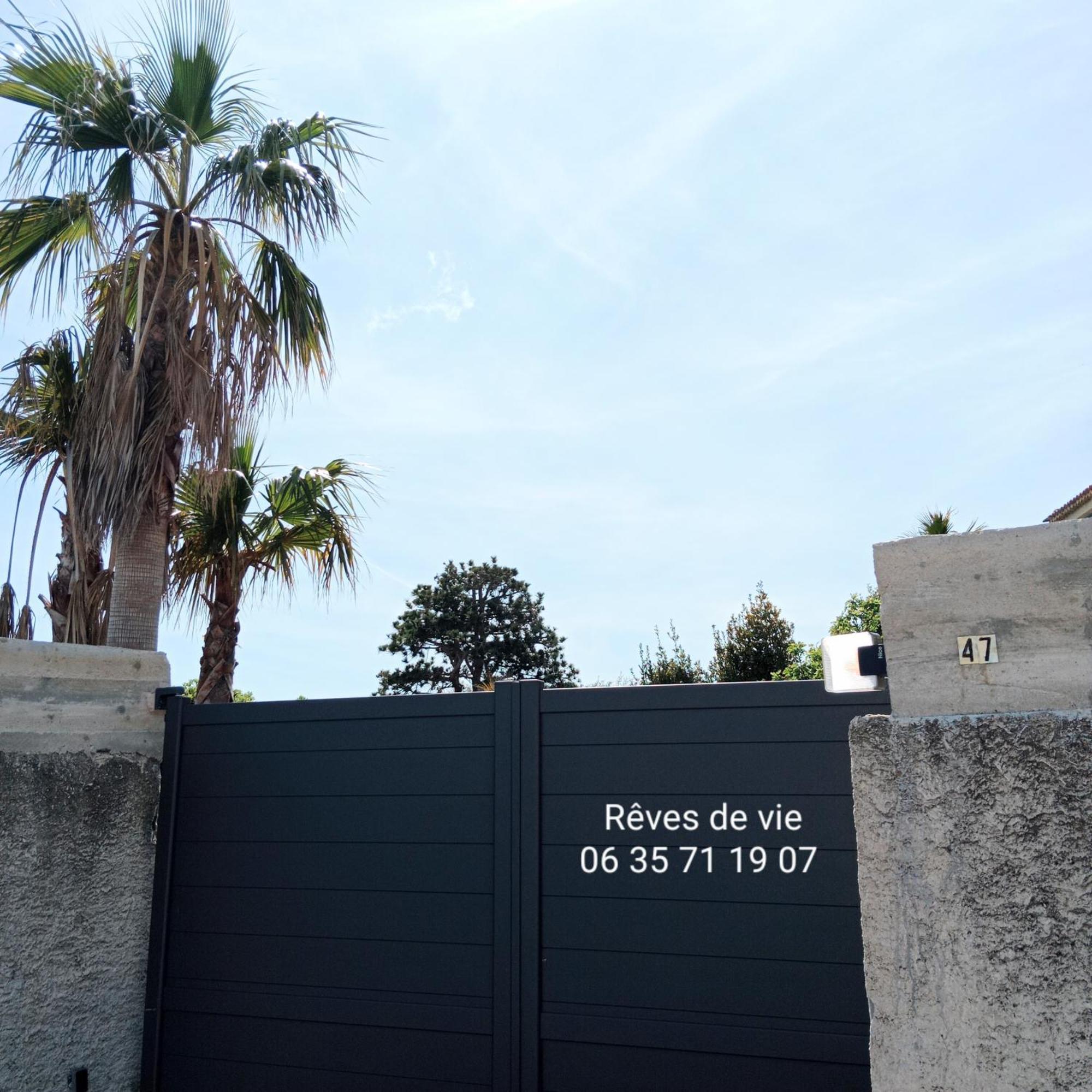 Reves De Vie Studio Morgiou Avec Terrasse Et Parking Prive Cassis Ruang foto